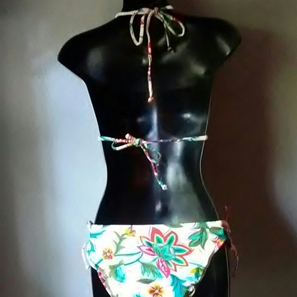 Waterfront Surf bikini swimsuit XS top/ S bottom - Picture 4 of 8